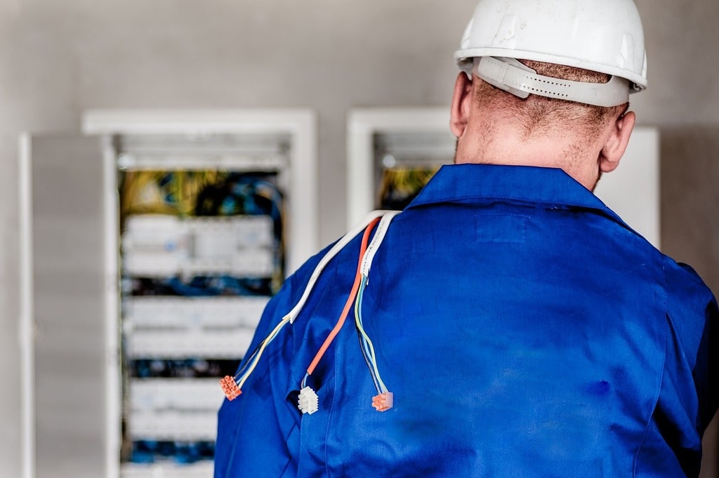 Conseils pour choisir un électricien compétent à Lyon